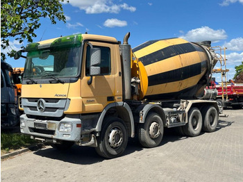 Крюковой мультилифт MERCEDES-BENZ Actros 3241