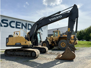 Гусеничный экскаватор VOLVO EC220EL