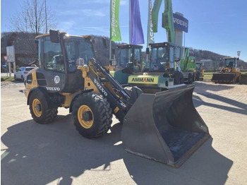 Мини-погрузчик с бортовым поворотом VOLVO