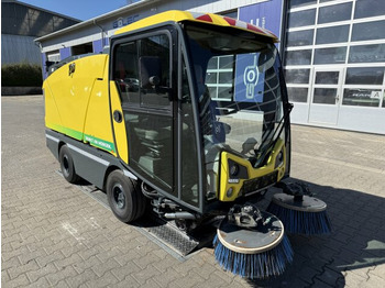 : фото в шапке страницы