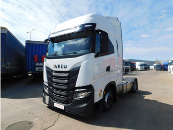 Тягач IVECO