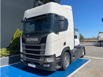 Тягач SCANIA R 450