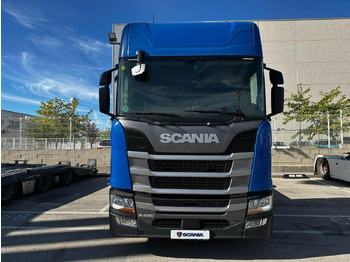 Тягач SCANIA R 450