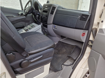 Машина скорой помощи Mercedes-Benz Sprinter 516 CDI 4x2 Sprinter 516 CDI 4x2, Rettungswagen: фото 4