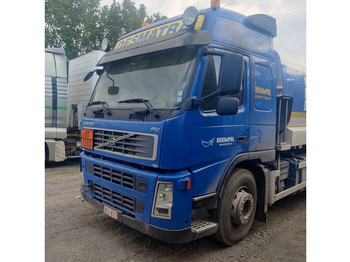 Грузовик-цистерна VOLVO FM 400