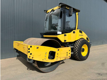 Каток BOMAG