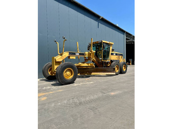 Грейдер CATERPILLAR 140H