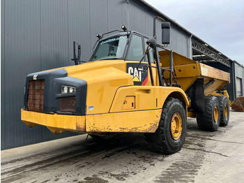 Сочленённый самосвал CATERPILLAR