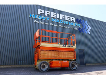 Ножничный подъемник JLG