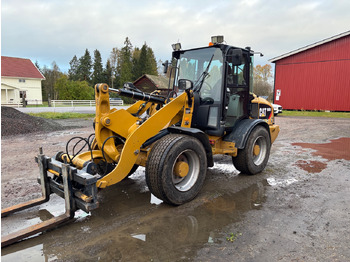 Колёсный погрузчик CATERPILLAR 906H