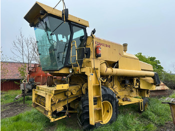 Зерноуборочный комбайн NEW HOLLAND