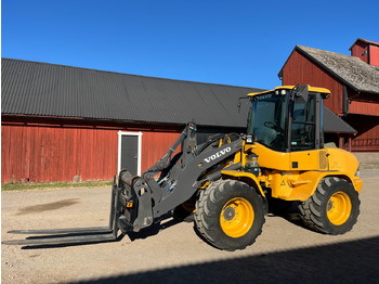 Колёсный погрузчик VOLVO L35