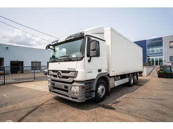 Грузовик с закрытым кузовом MERCEDES-BENZ Actros 2636