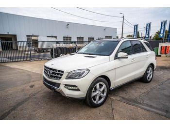 Седан MERCEDES-BENZ