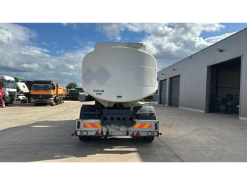 Грузовик-цистерна Volvo FL 6-18 (12400 LITERS / 3 COMPARTIMENTS / EURO 2 / STEEL SUSP. / LAMES): фото 5