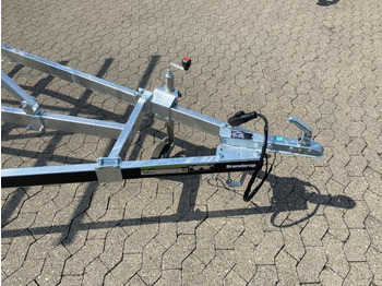 Новый Лодочный прицеп Brenderup Brenderup 160750UB CX Kanu / Kajak Anhänger, 750 kg 100 km/h, 4,8 m: фото 4 Новый Лодочный прицеп Brenderup Brenderup 160750UB CX Kanu / Kajak Anhänger, 750 kg 100 km/h, 4,8 m: фото 4