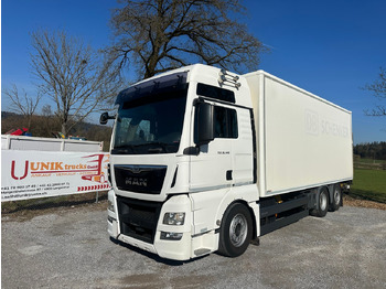 Грузовик с закрытым кузовом MAN TGX 26.440
