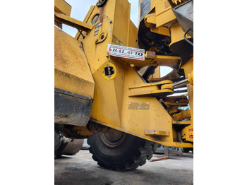 : фото в шапке страницы