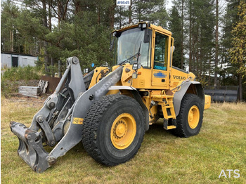 Колёсный погрузчик VOLVO L90
