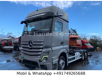 Грузовик-контейнеровоз/ Сменный кузов MERCEDES-BENZ Actros 2545