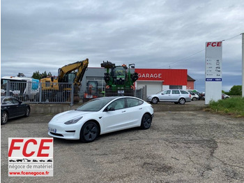 Легковой автомобиль TESLA