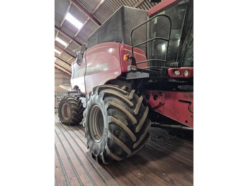 Зерноуборочный комбайн CASE IH Axial-Flow
