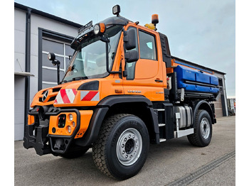 Самосвал UNIMOG