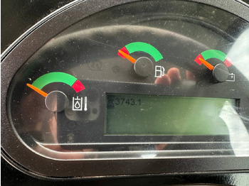 Колёсный погрузчик CAT 908M: фото 5