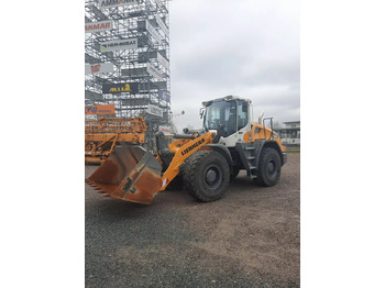 Колёсный погрузчик LIEBHERR L 526