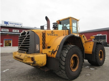 Колёсный погрузчик VOLVO L220E
