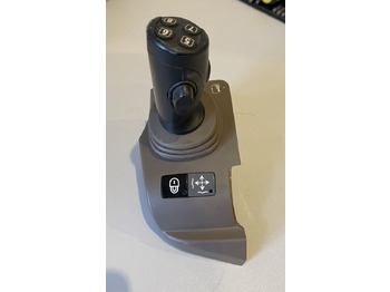 Кабина и интерьер JOHN DEERE