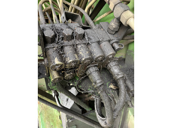 : фото в шапке страницы