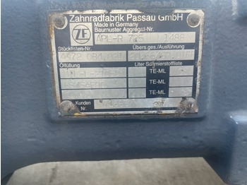 Ось и запчасти для Сельскохозяйственной техники Most napędowy ZF APL-R 725 zwolnica zwrotnica Półoś obudowa mostu: фото 2 Ось и запчасти для Сельскохозяйственной техники Most napędowy ZF APL-R 725 zwolnica zwrotnica Półoś obudowa mostu: фото 2