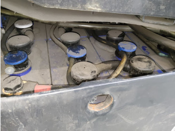 Электропогрузчик Linde E30HL-01/600: фото 4 Электропогрузчик Linde E30HL-01/600: фото 4