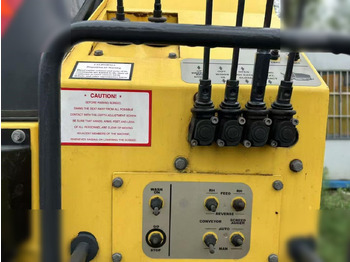 Асфальтоукладчик 2000 BOMAG 815-2: фото 4