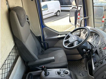 Тентованный грузовик DAF LF 210 FA / 361 dkm / Curtainside / Loadlift / NL Truck: фото 3