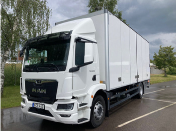 Грузовик с закрытым кузовом