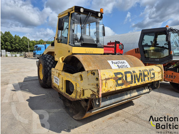 Каток BOMAG
