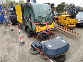 Подметально-уборочная машина Mathieu Azura: фото 3 Подметально-уборочная машина Mathieu Azura: фото 3