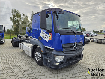 Грузовик-шасси MERCEDES-BENZ Actros 1843