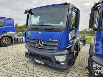 Грузовик-шасси Mercedes-Benz Actros 1843: фото 2