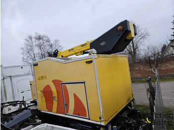 Грузовик с подъемником