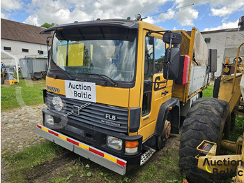 : фото в шапке страницы