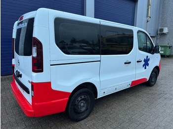 Машина скорой помощи Opel Vivaro **AMBULANCE-RETTUNGSWAGEN**: фото 4