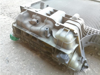 Радиатор для Грузовиков MAN Cooling radiator 81061016472: фото 4