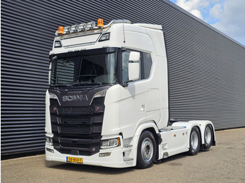 Тягач SCANIA S 770