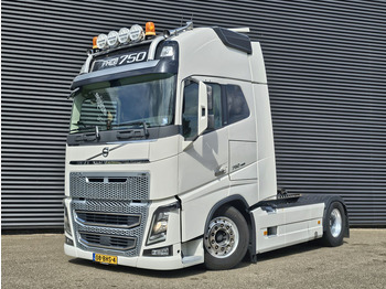 Тягач VOLVO FH16 750