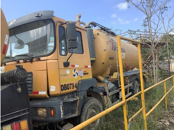 Грузовик-цистерна MAN 33.364