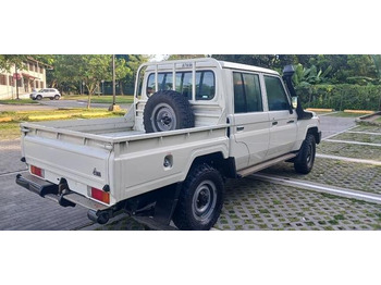 Пикап Toyota Land Cruiser HZJ79L: фото 3