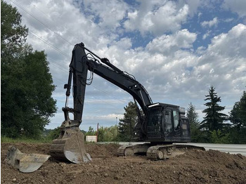 Гусеничный экскаватор HITACHI ZX225USLC-6